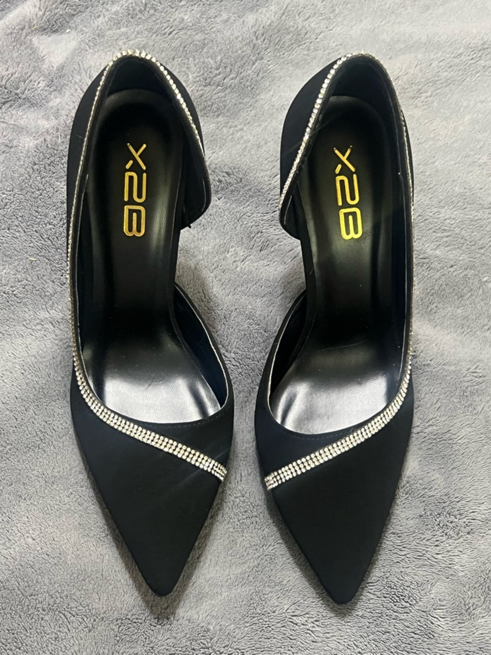 X2B Black Pointed Rhinestone Trim Heels